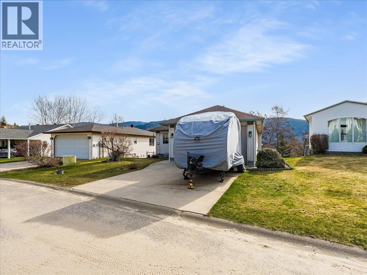 1448 Emerald Crescent, Castlegar