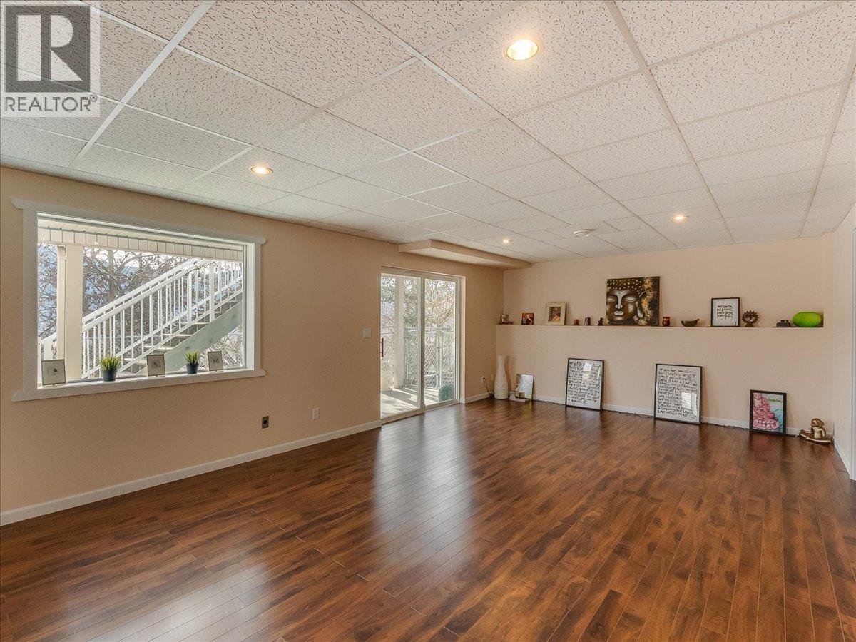 1448 Emerald Crescent, Castlegar