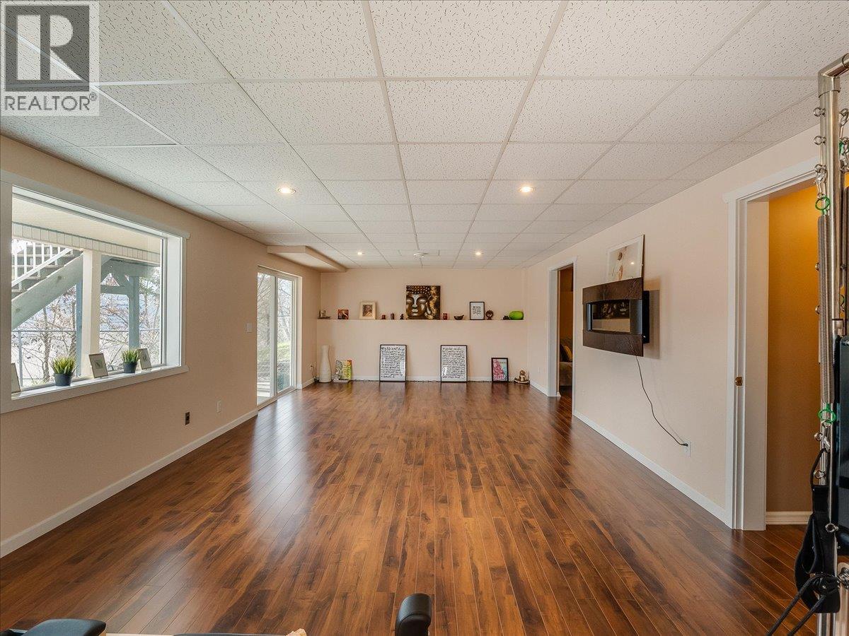 1448 Emerald Crescent, Castlegar