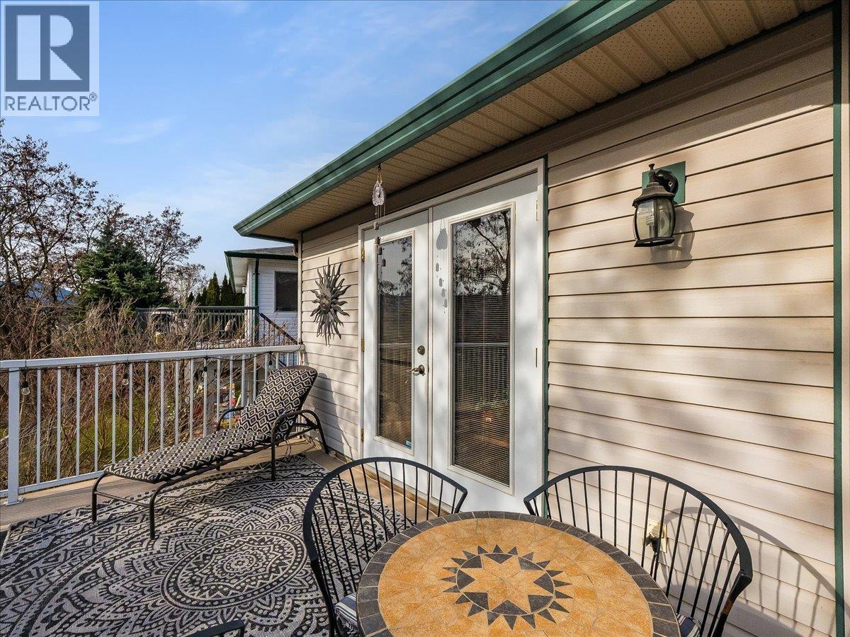 1448 Emerald Crescent, Castlegar