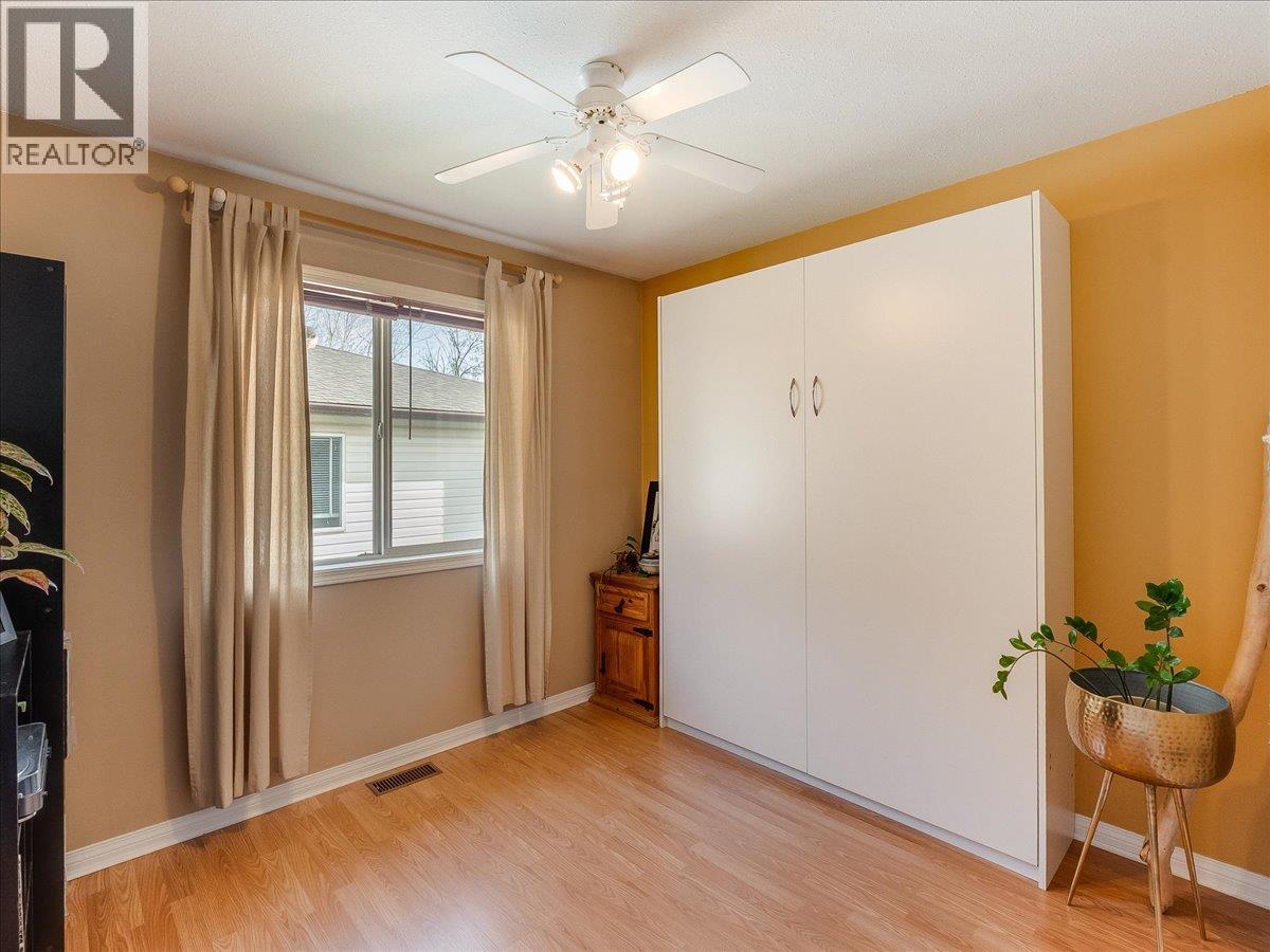 1448 Emerald Crescent, Castlegar