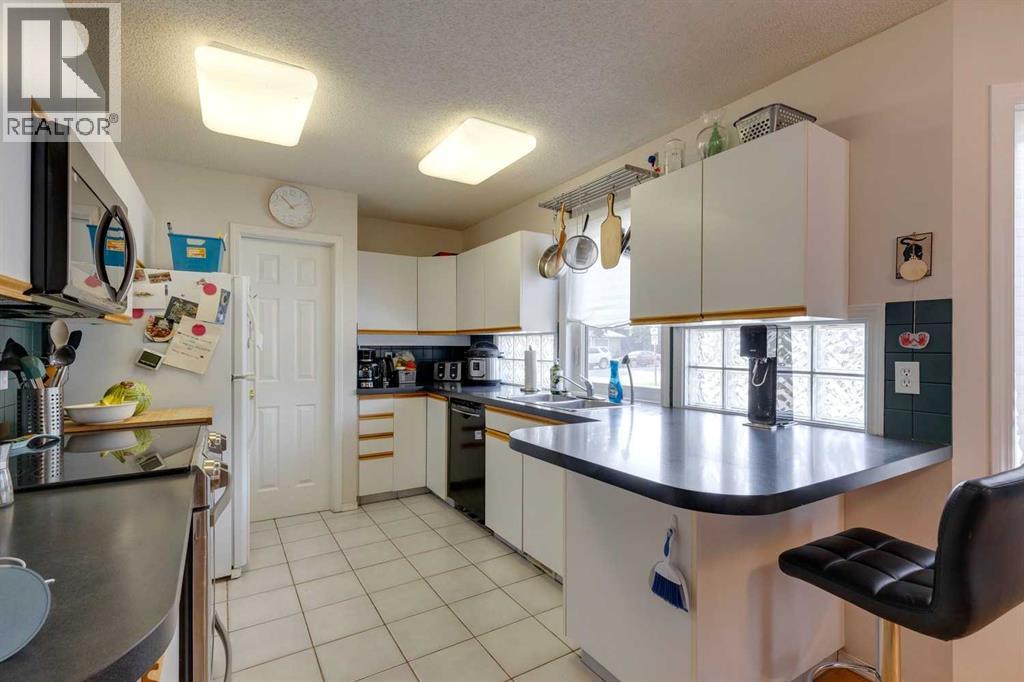 Single Family House for Sale in   Avenue NW Mount Pleasant Calgary 