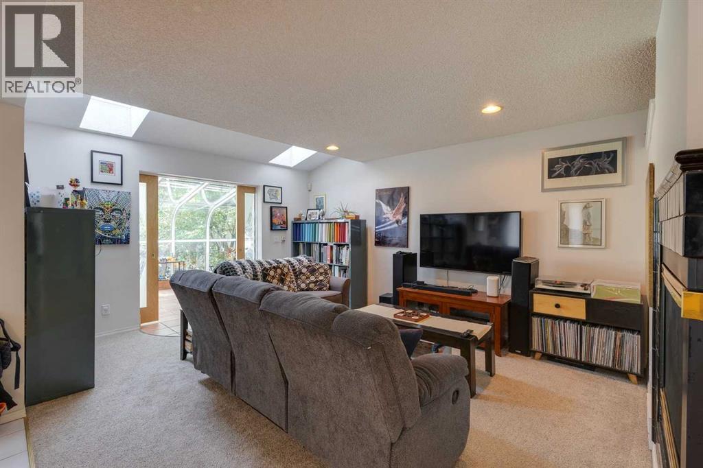 Single Family House for Sale in   Avenue NW Mount Pleasant Calgary 