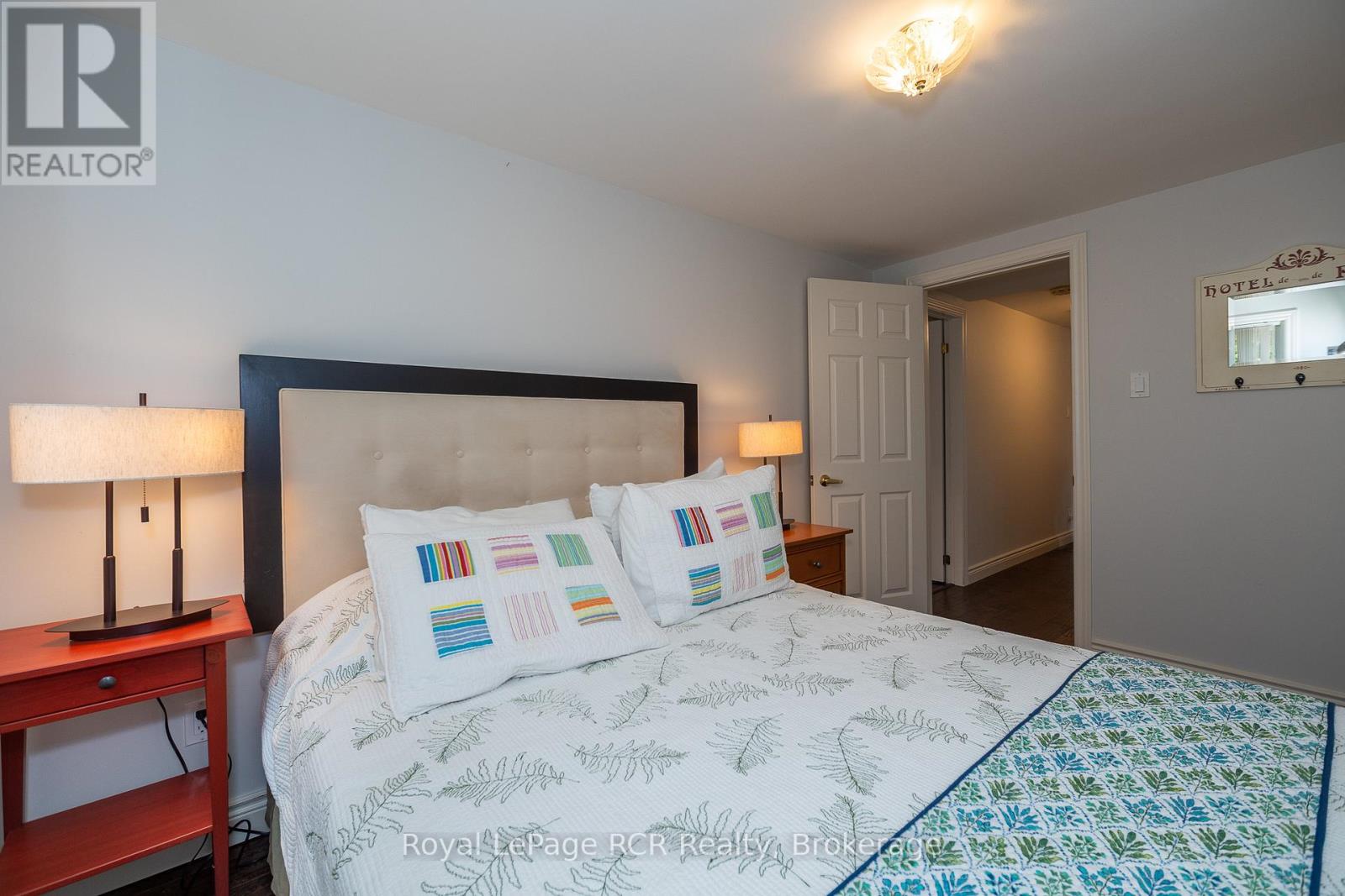 126 SUNSET POINT - 19