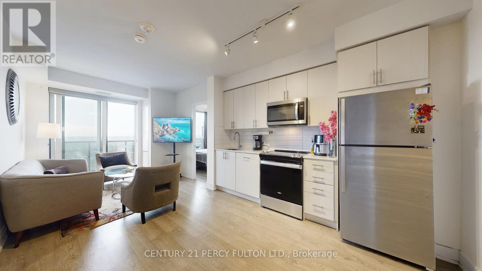 #1504 2550 SIMCOE STREET N - 15
