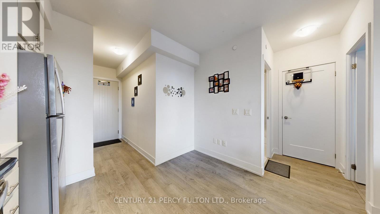 #1504 2550 SIMCOE STREET N - 19