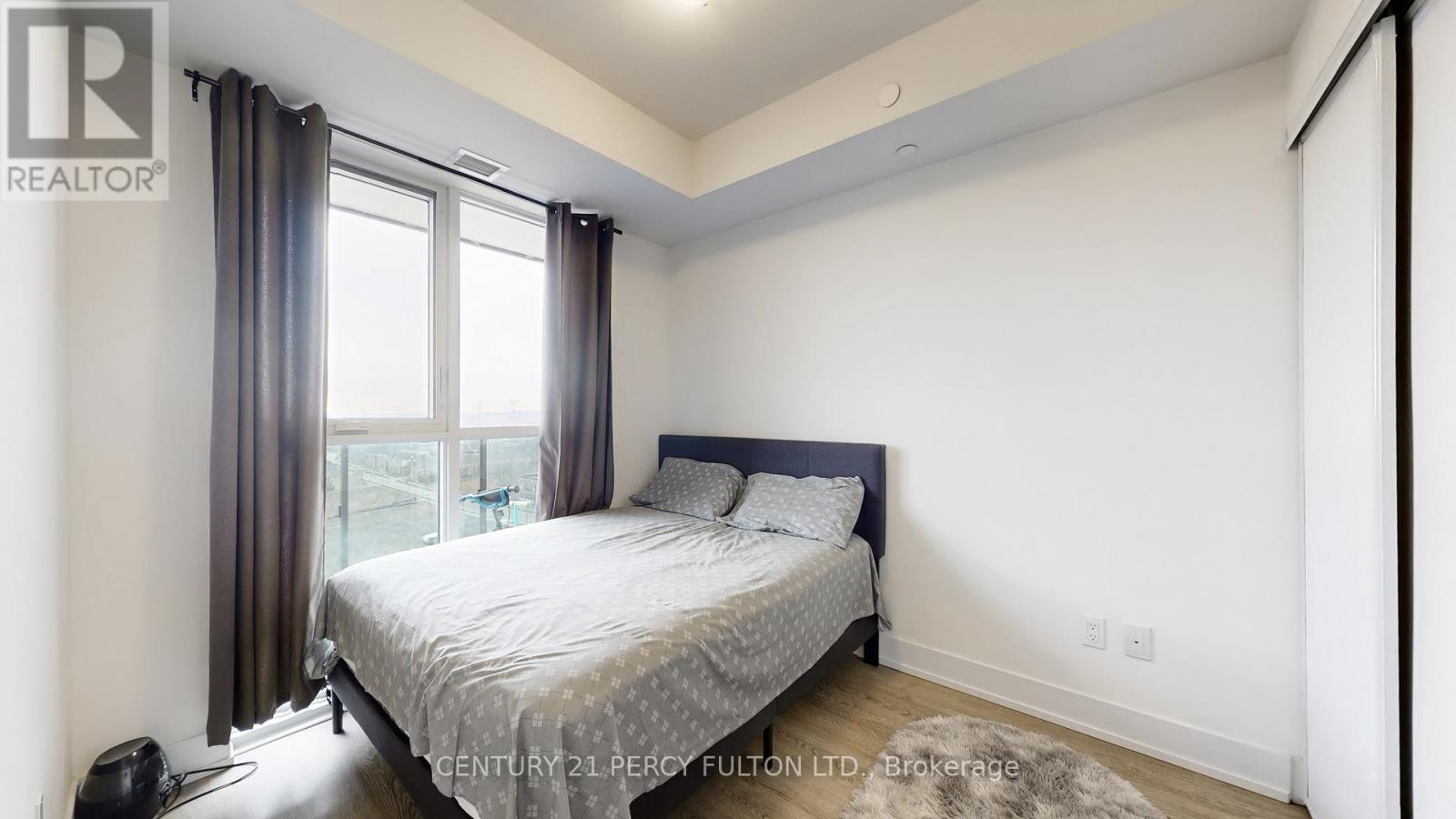 #1504 2550 SIMCOE STREET N - 20