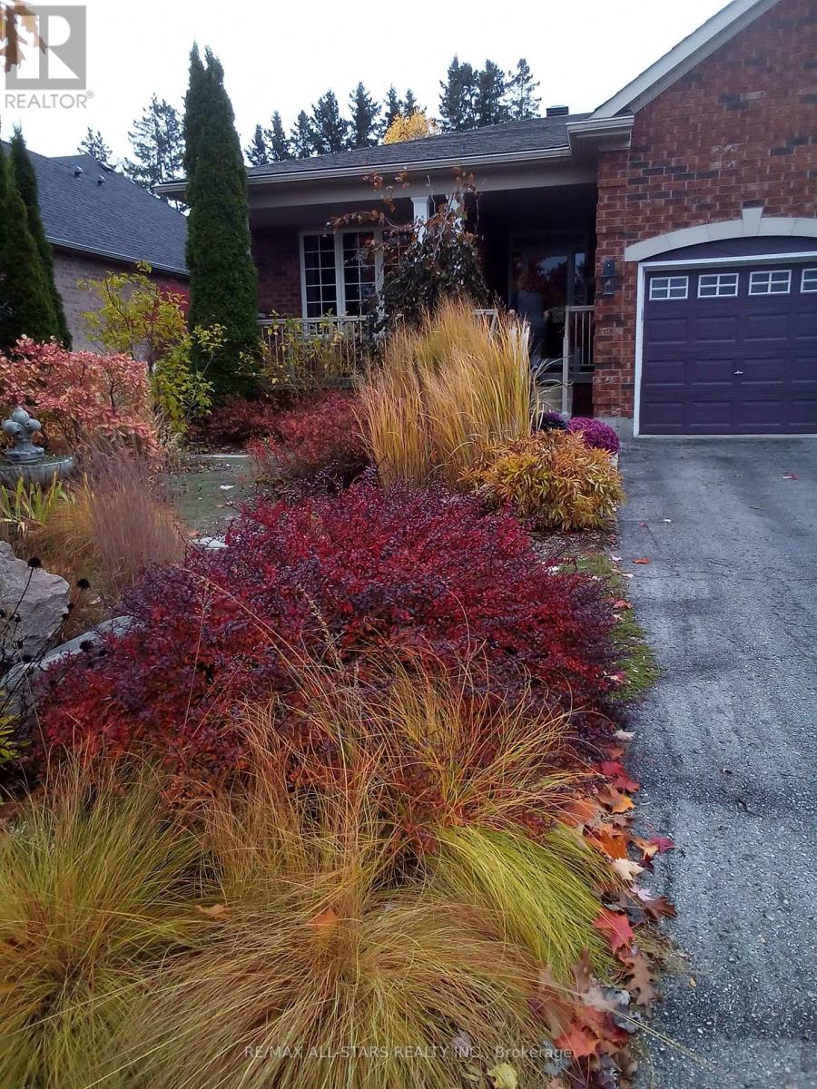 32 OAKSIDE DRIVE,Uxbridge,,