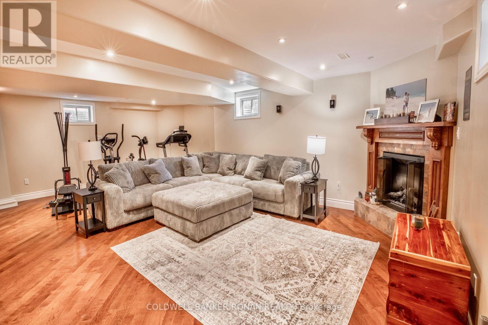 11 SHEPHARD AVENUE - 29