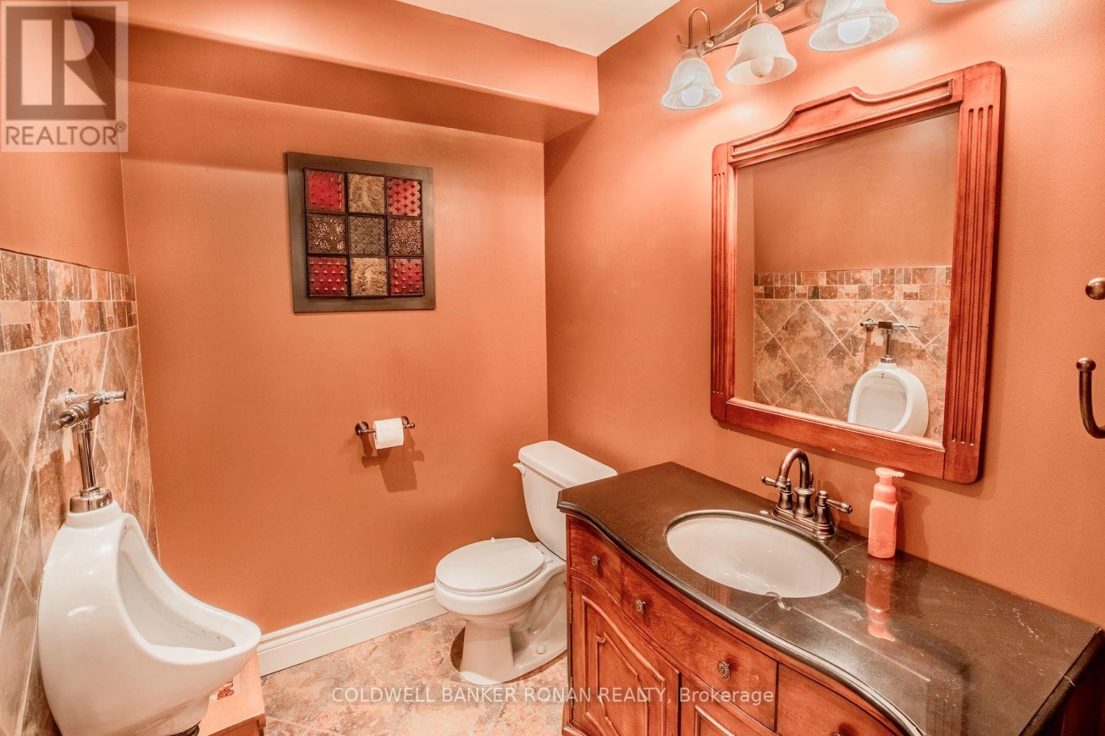 11 SHEPHARD AVENUE - 31