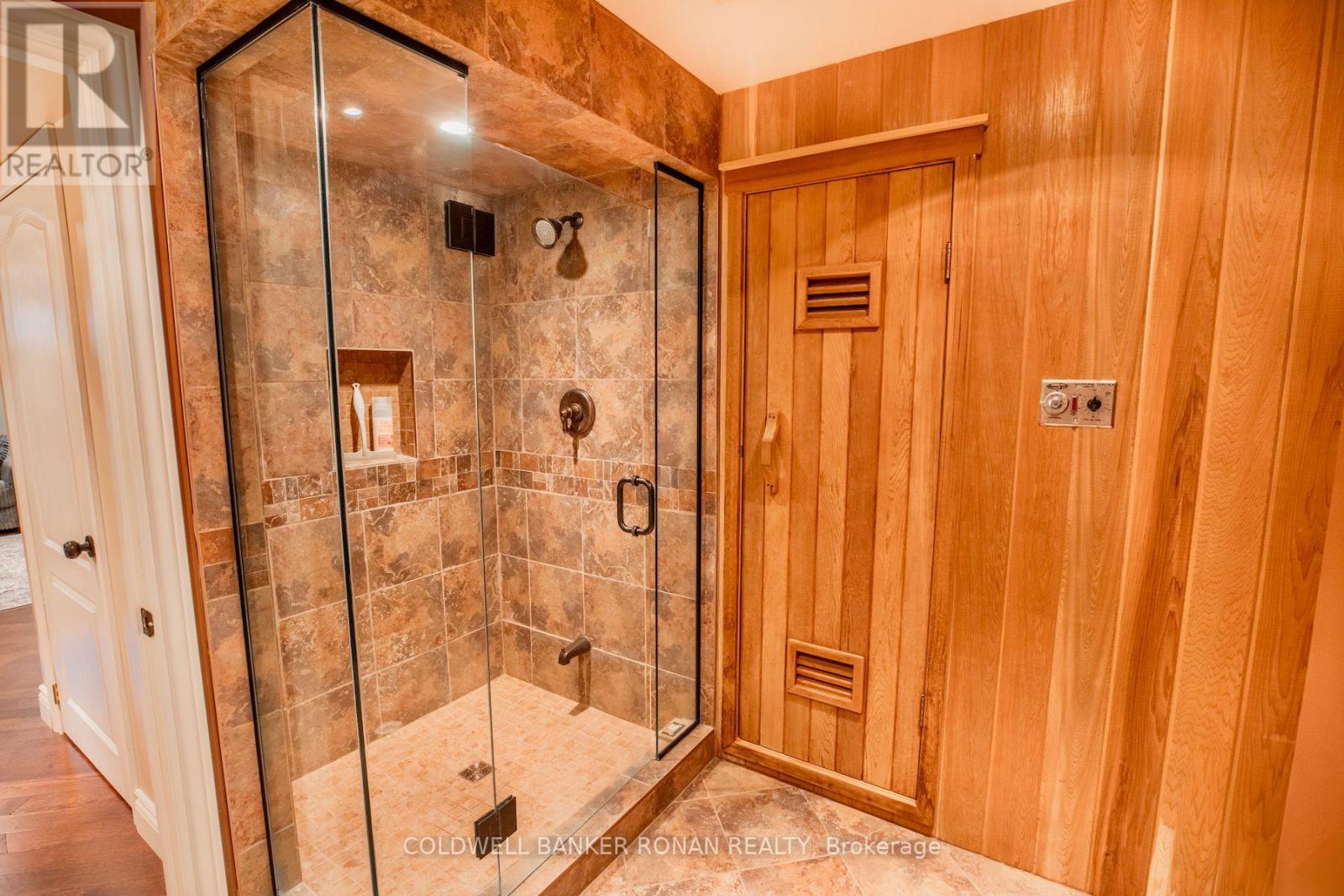 11 SHEPHARD AVENUE - 32