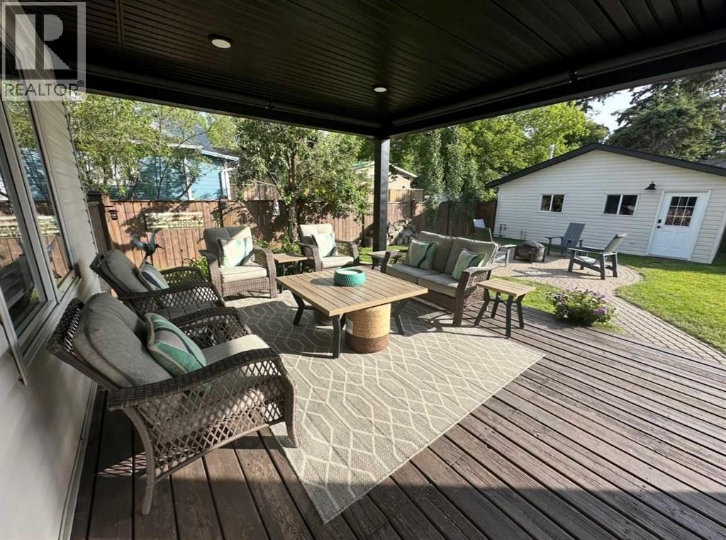 5008 42 Street, Sylvan Lake