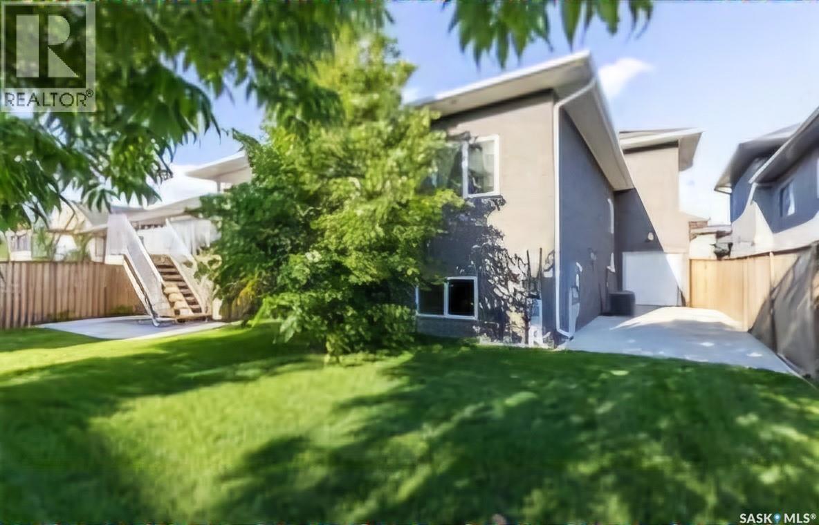 Single Family House Bi-level for Sale in  Pohorecky CRESCENT Saskatoon 