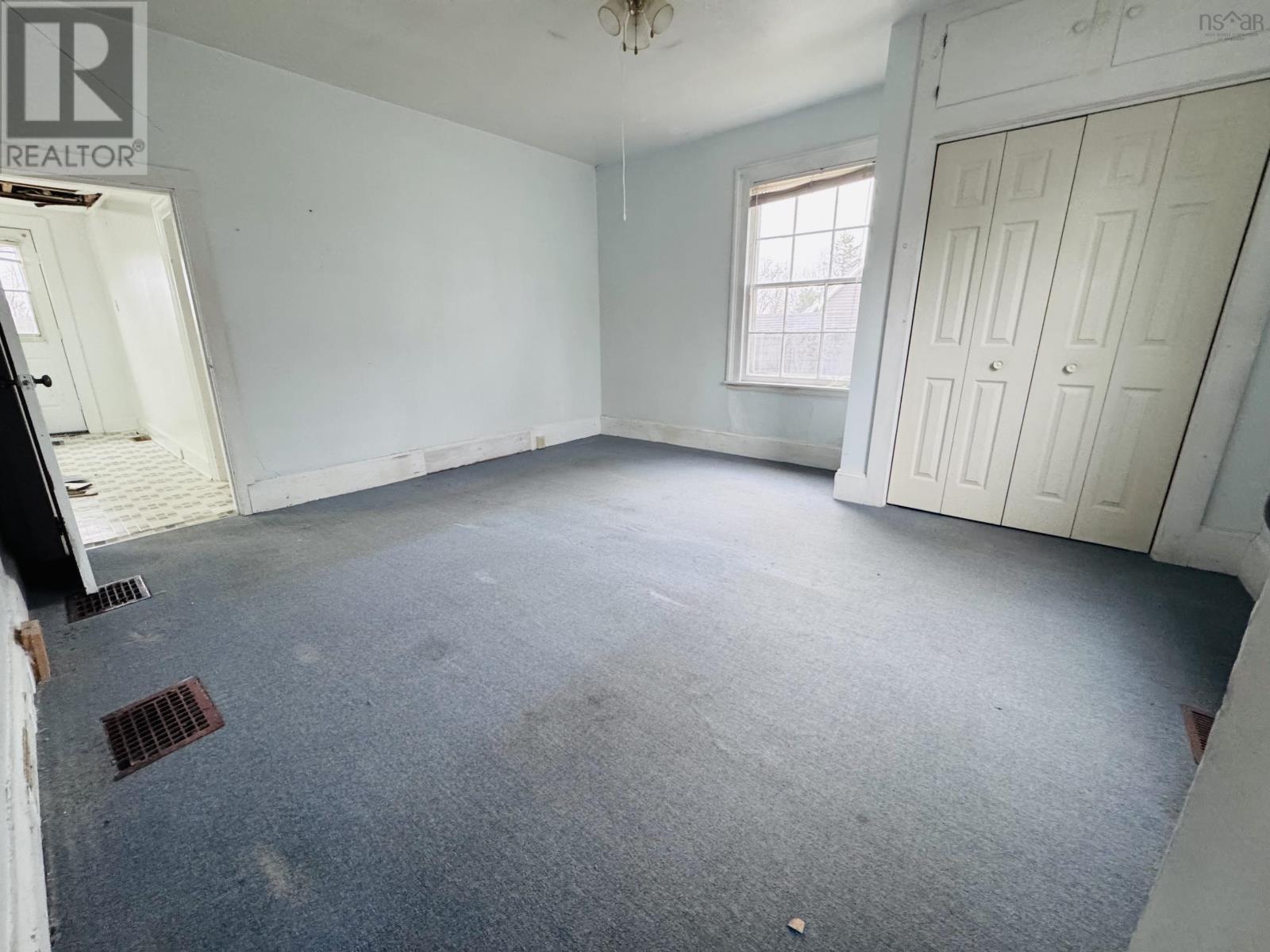 18 WILLOW STREET - 6