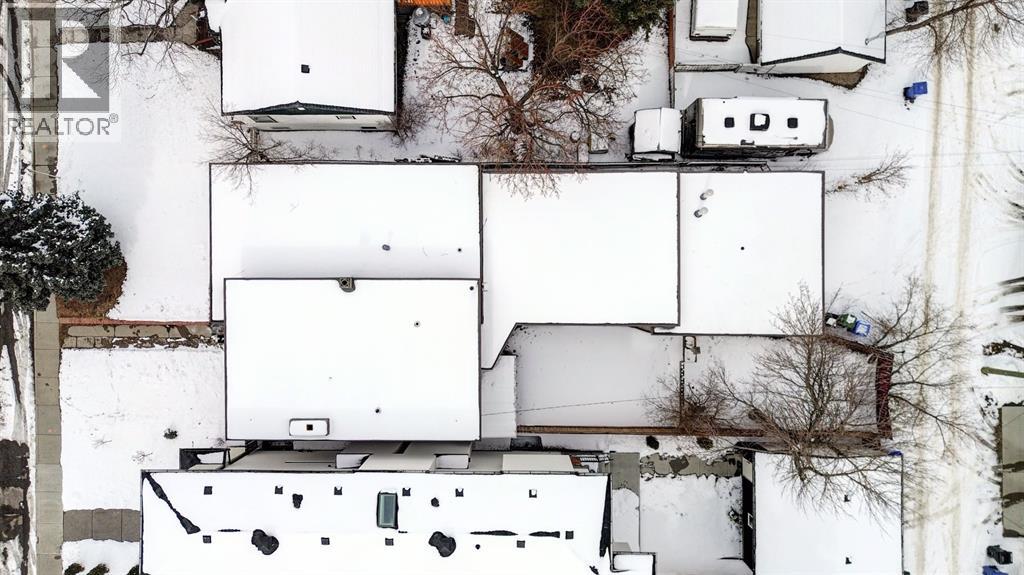 Single Family House 4 Level for Sale in   Street SW Shaganappi Calgary 