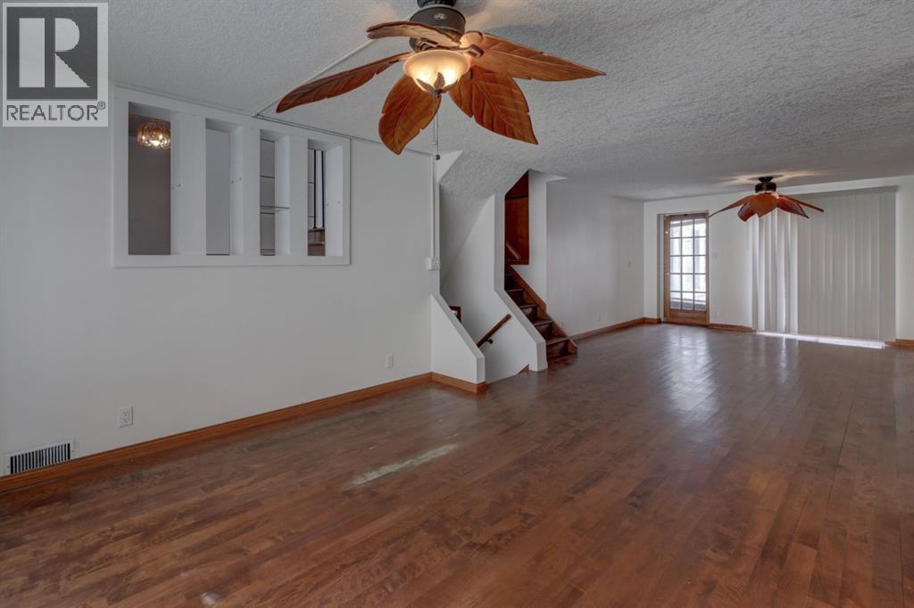 Single Family House 4 Level for Sale in   Street SW Shaganappi Calgary 