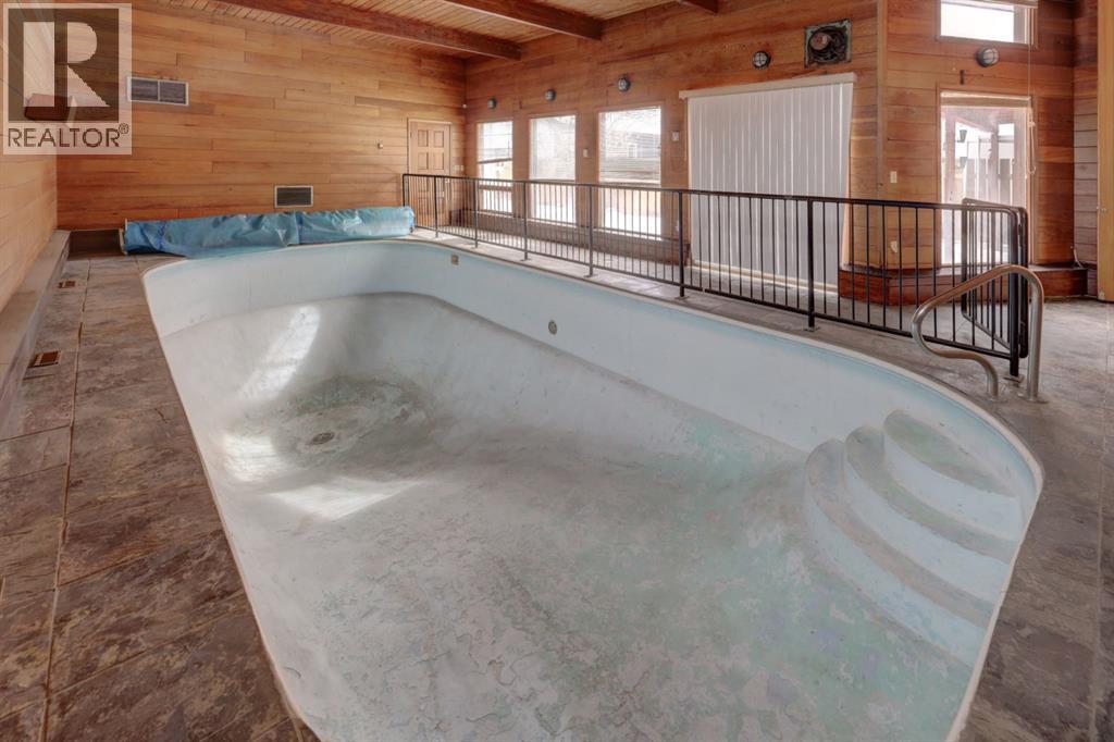 Single Family House 4 Level for Sale in   Street SW Shaganappi Calgary 