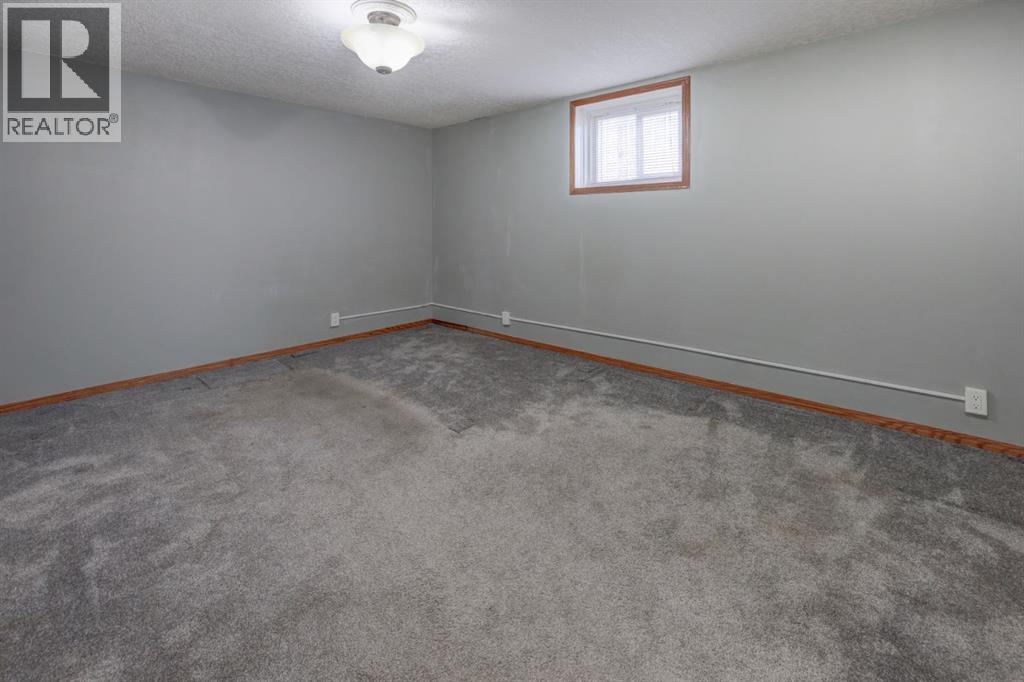 Single Family House 4 Level for Sale in   Street SW Shaganappi Calgary 