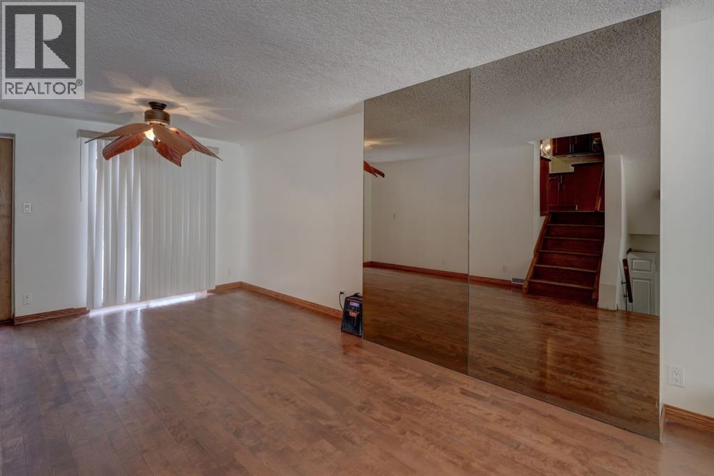 Single Family House 4 Level for Sale in   Street SW Shaganappi Calgary 