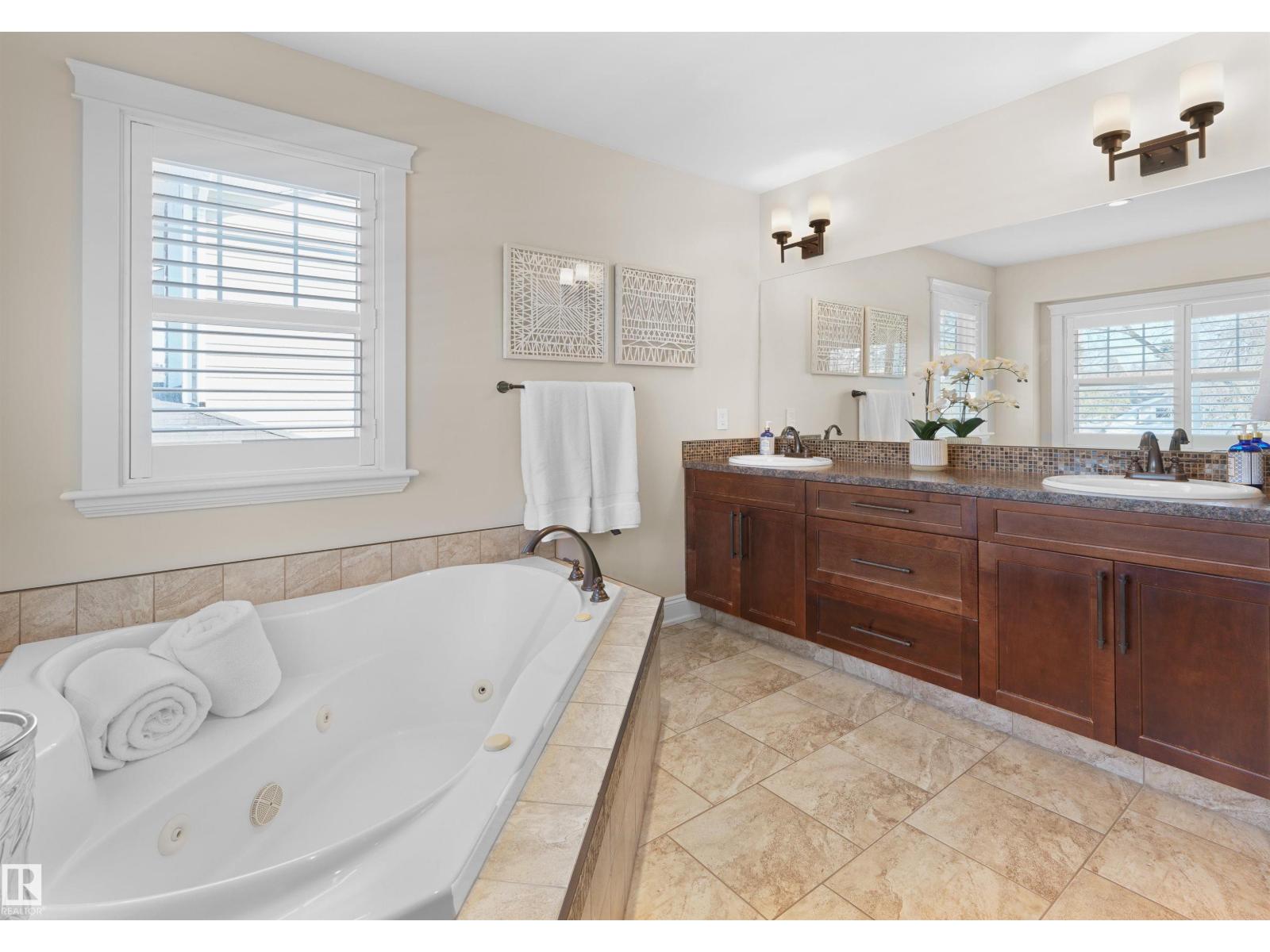 10419 139 ST NW, Edmonton