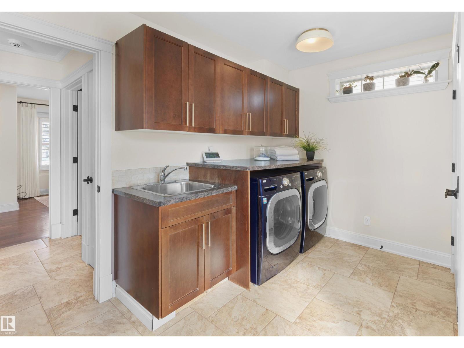 10419 139 ST NW, Edmonton