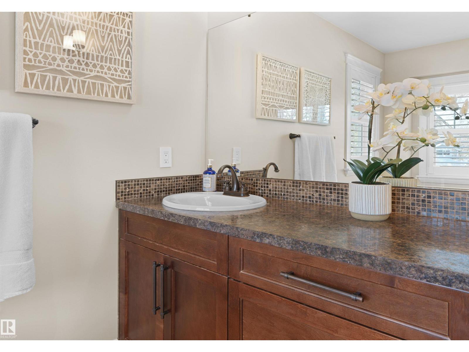 10419 139 ST NW, Edmonton