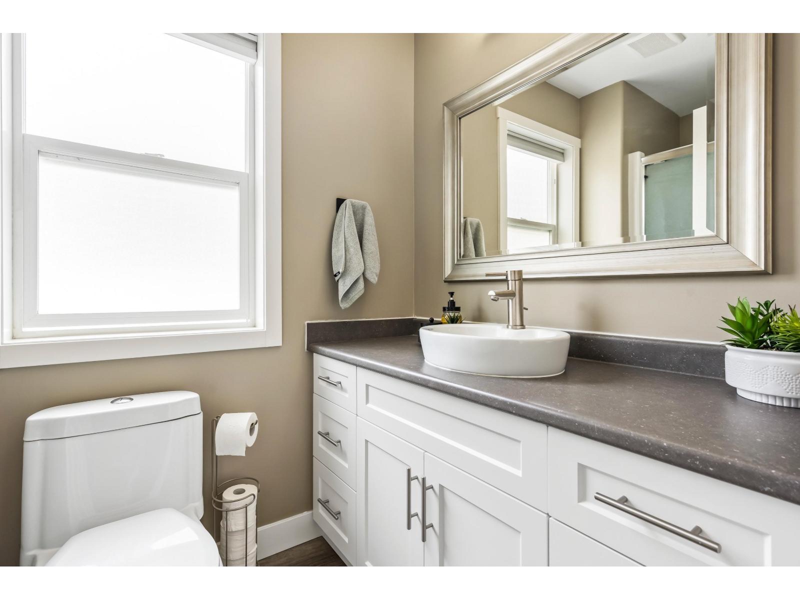 295 FORREST CRESCENT, Hope, Hope