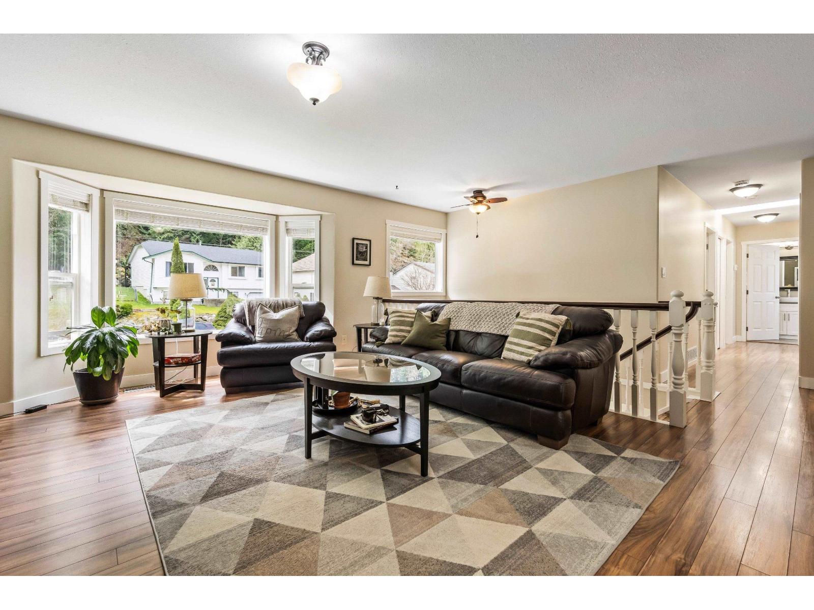 295 FORREST CRESCENT, Hope, Hope