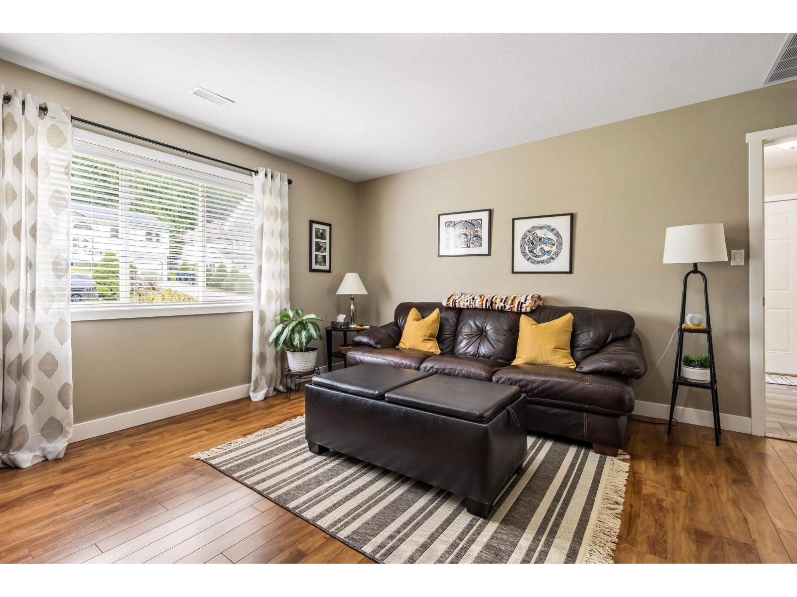 295 FORREST CRESCENT, Hope, Hope