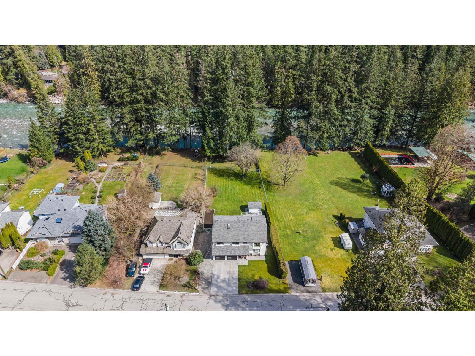 295 FORREST CRESCENT, Hope, Hope