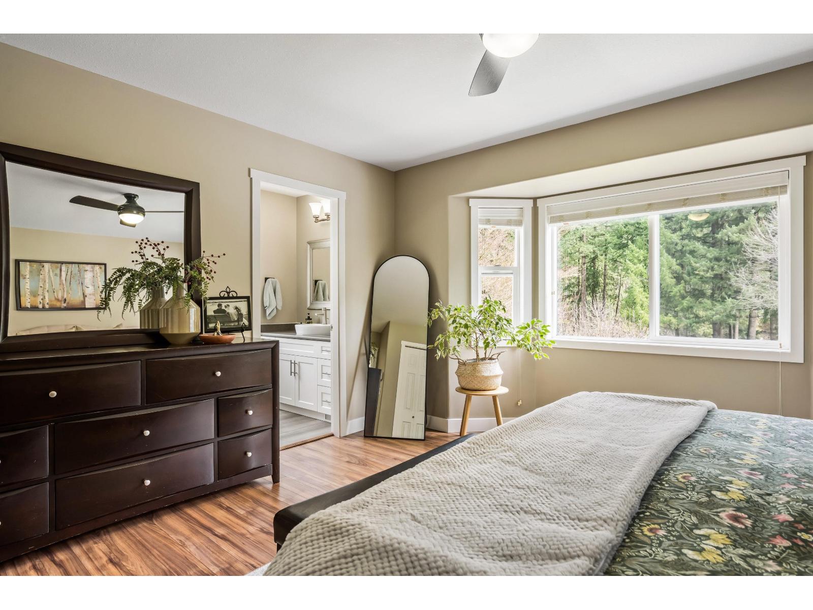 295 FORREST CRESCENT, Hope, Hope