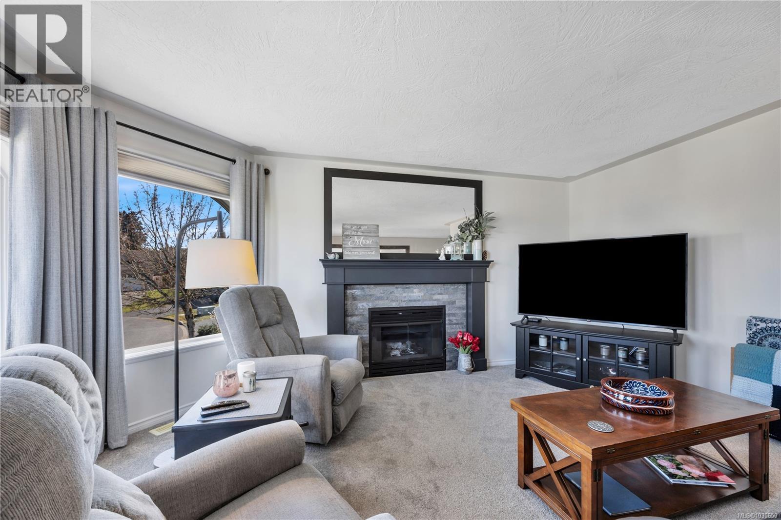 402 Tassin Pl, Ladysmith