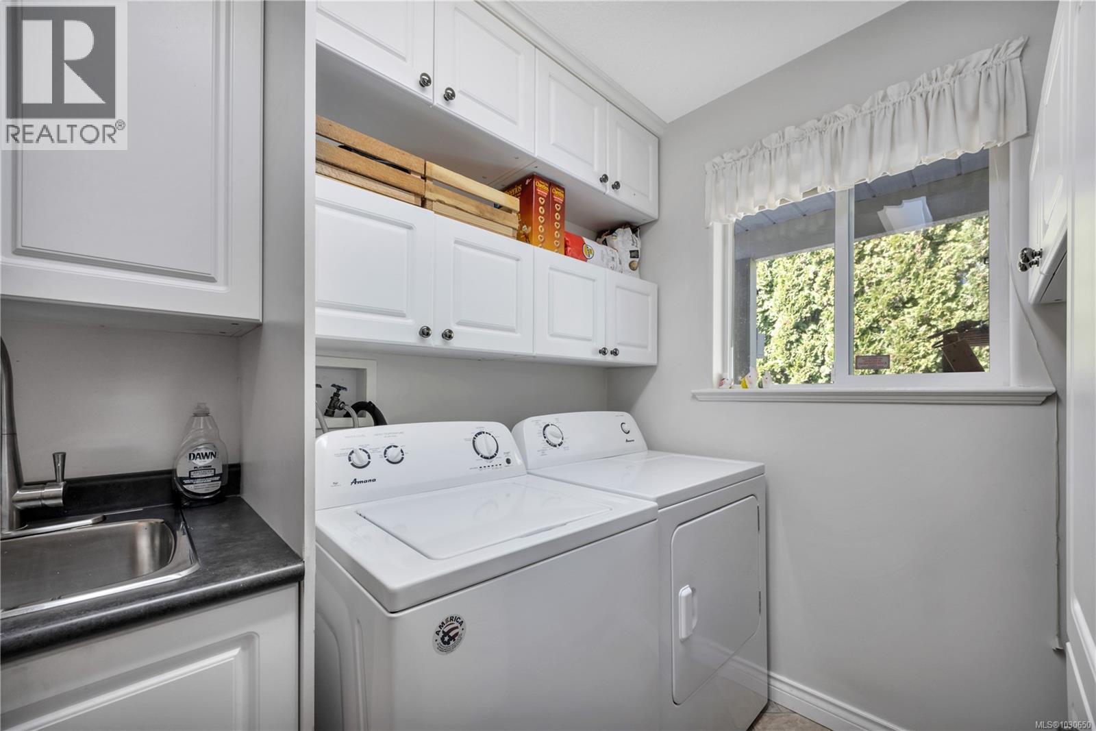 402 Tassin Pl, Ladysmith