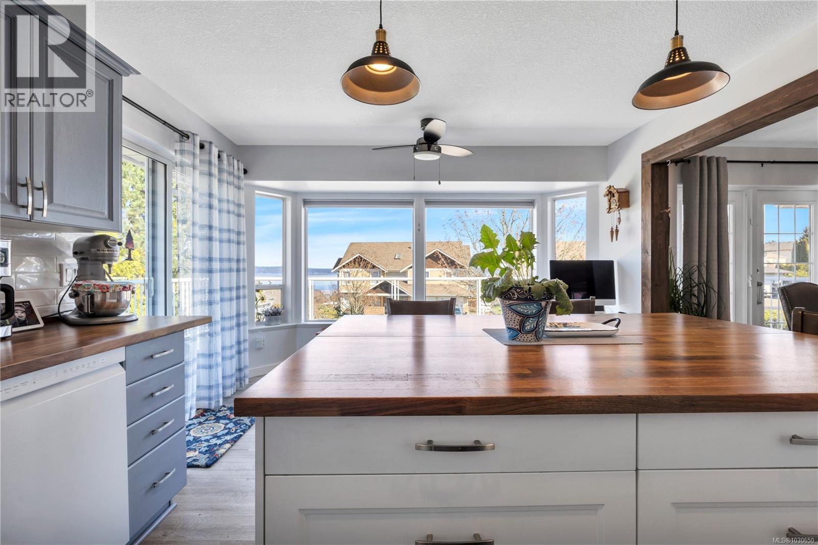 402 Tassin Pl, Ladysmith