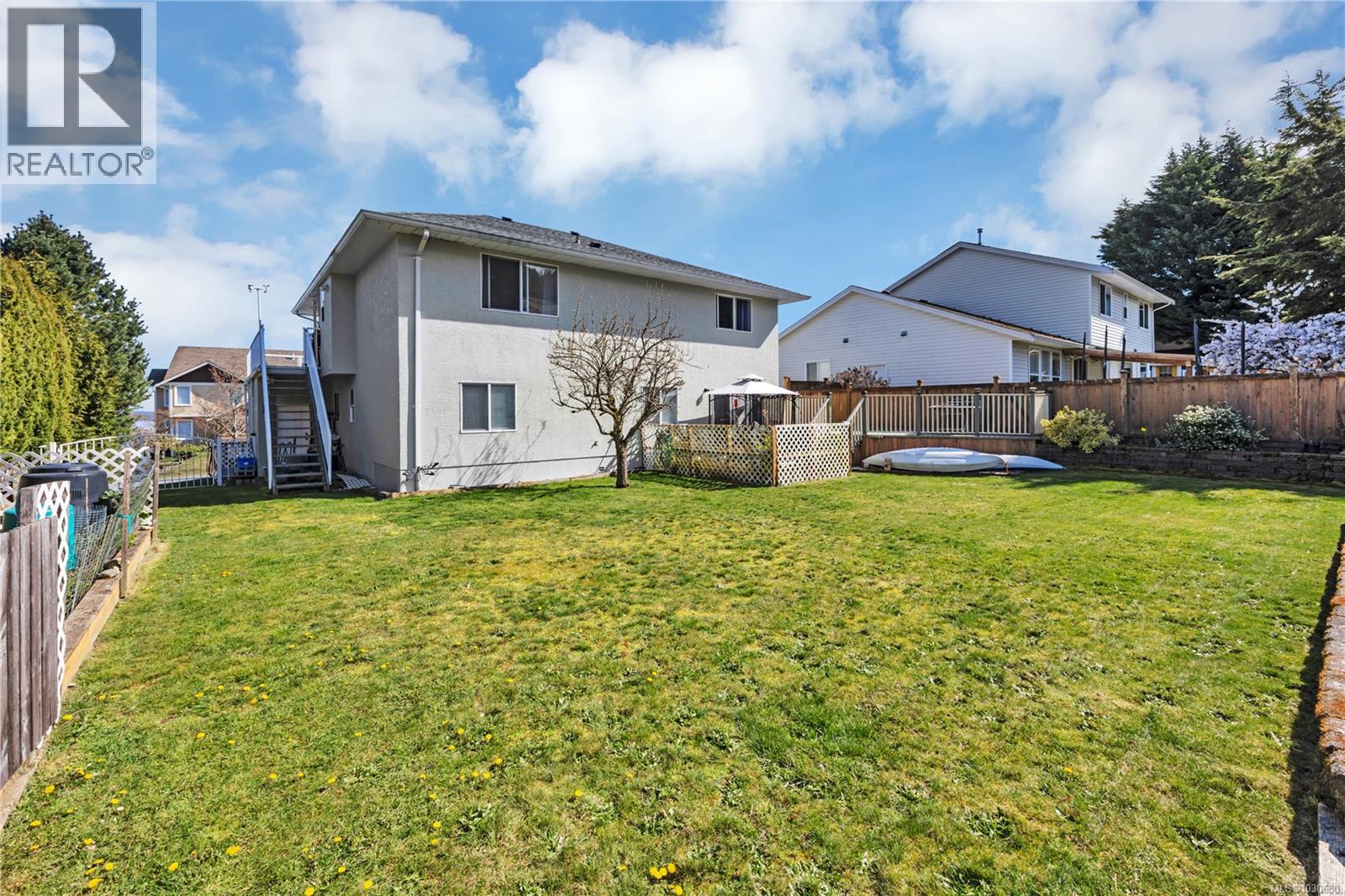 402 Tassin Pl, Ladysmith