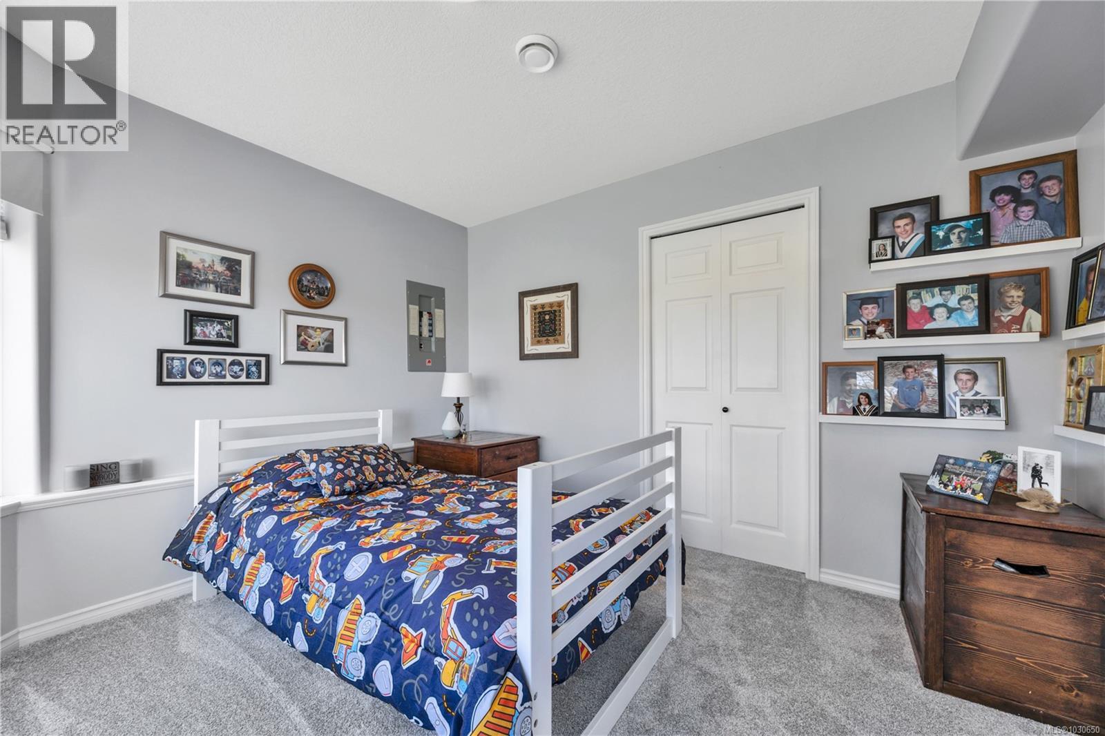 402 Tassin Pl, Ladysmith