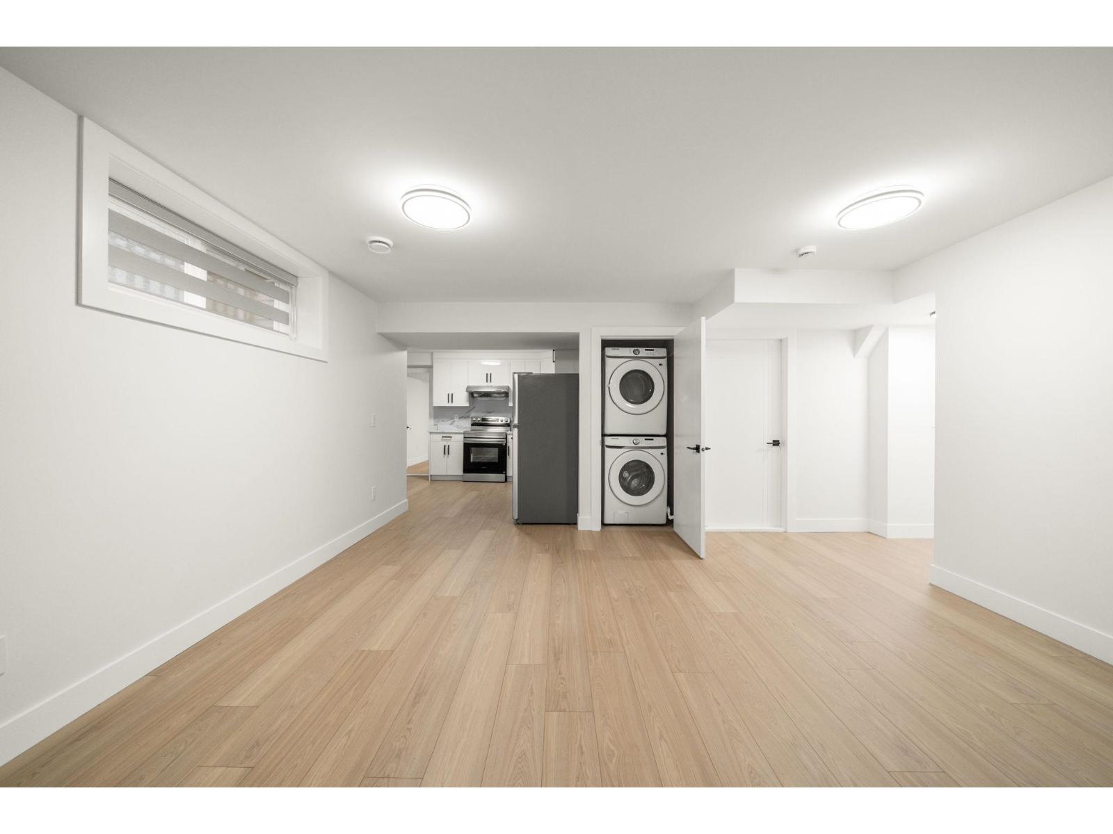 2451 GROSVENOR PLACE, Abbotsford