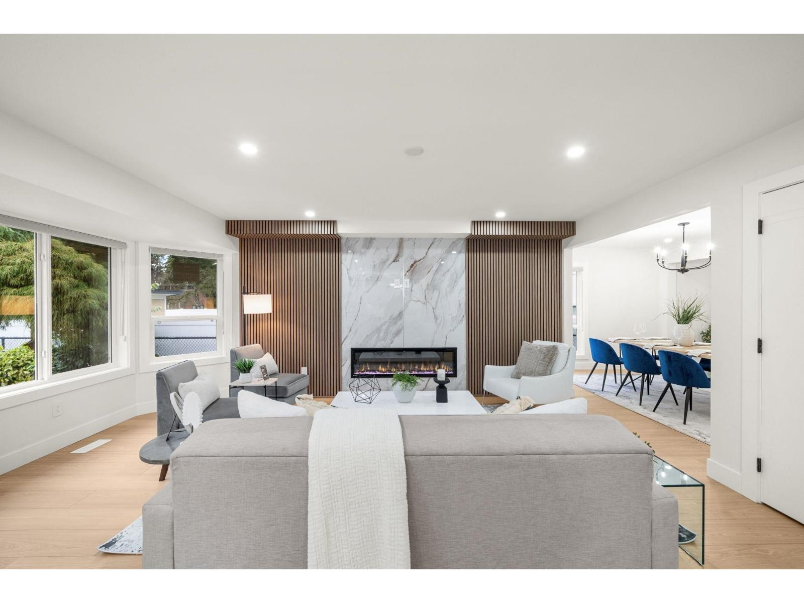 2451 GROSVENOR PLACE, Abbotsford