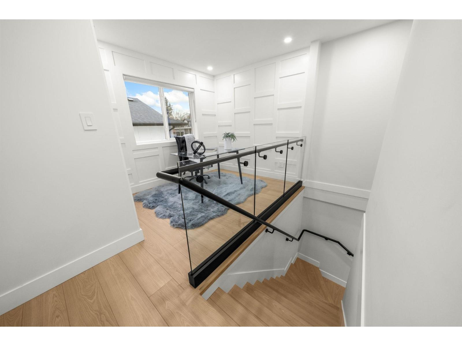 2451 GROSVENOR PLACE, Abbotsford