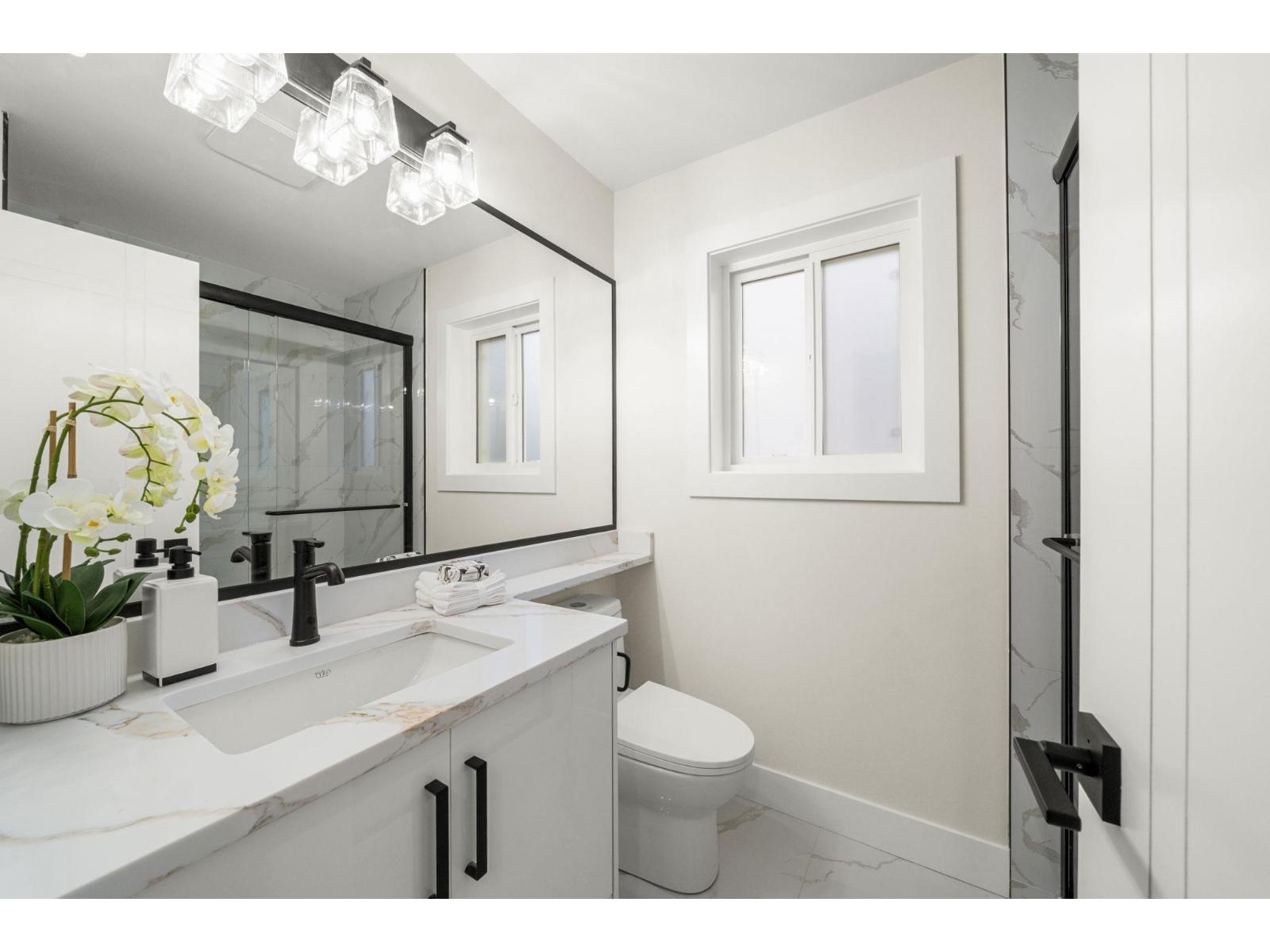 2451 GROSVENOR PLACE, Abbotsford