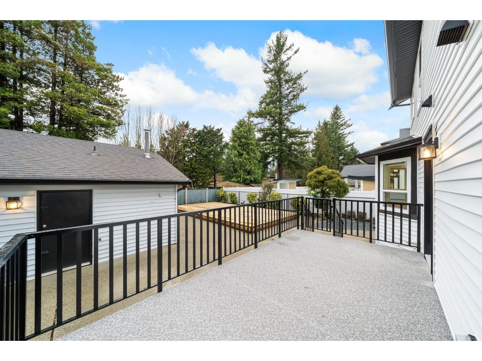 2451 GROSVENOR PLACE, Abbotsford