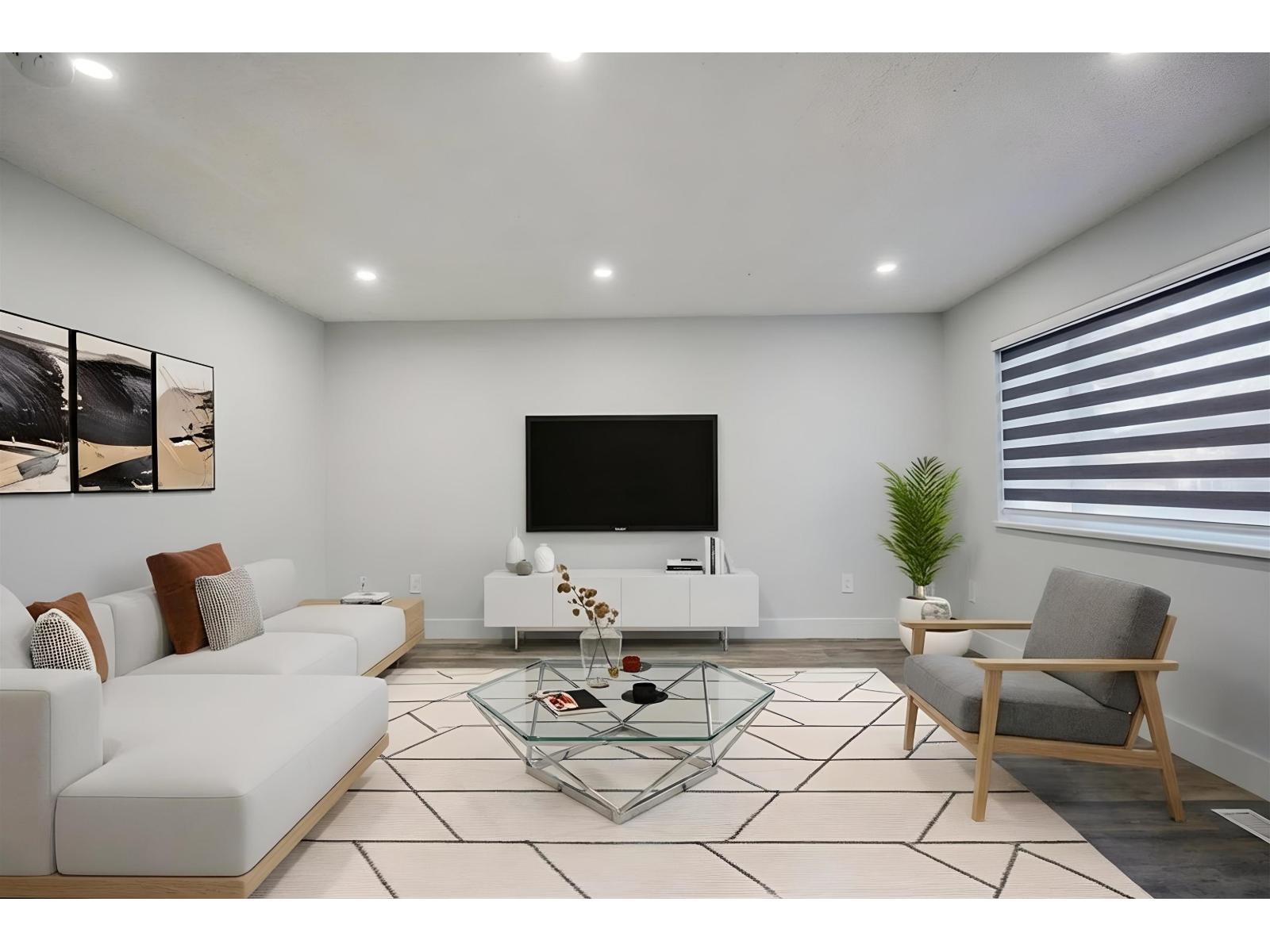 32382-32384 BRANT AVENUE, Mission