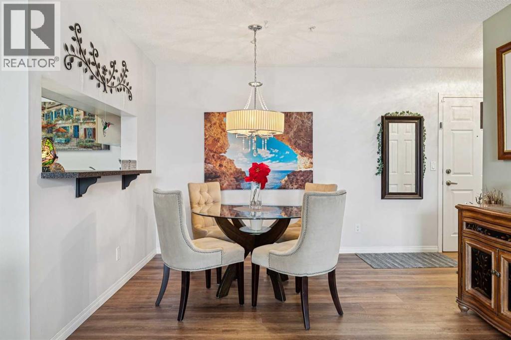 Single Family House for Sale in   Canyon Meadows Drive SE Queensland Calgary 