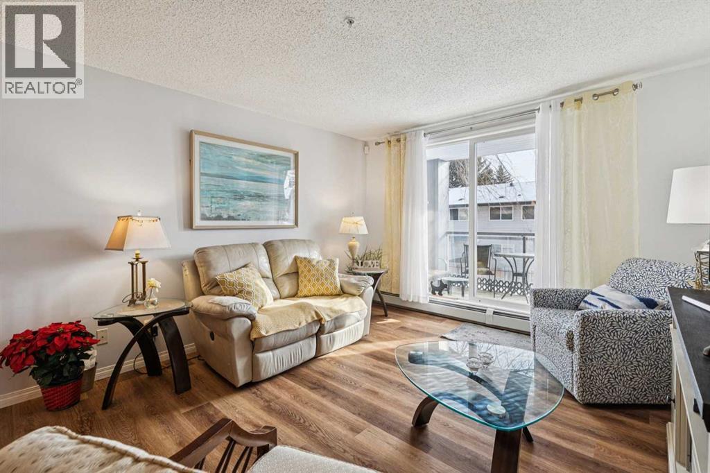 Single Family House for Sale in   Canyon Meadows Drive SE Queensland Calgary 