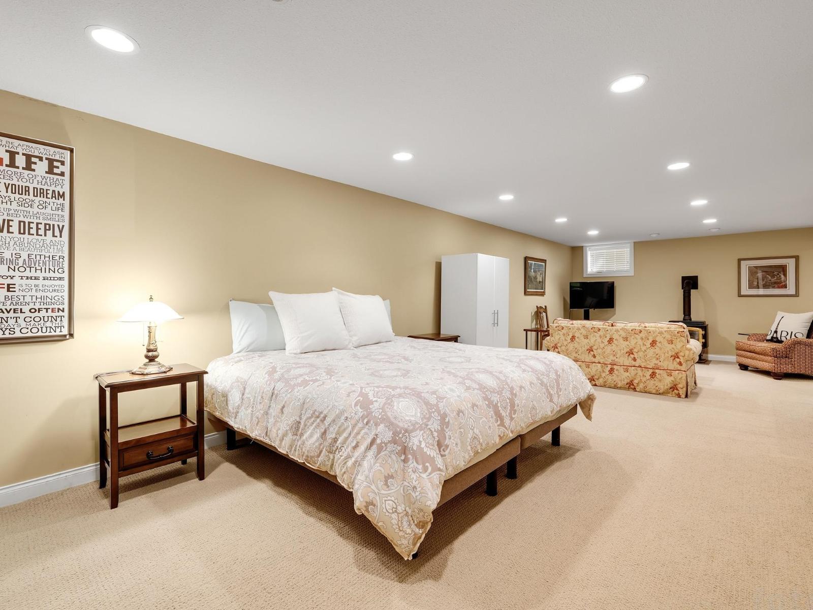 21004 43 AVENUE, Langley