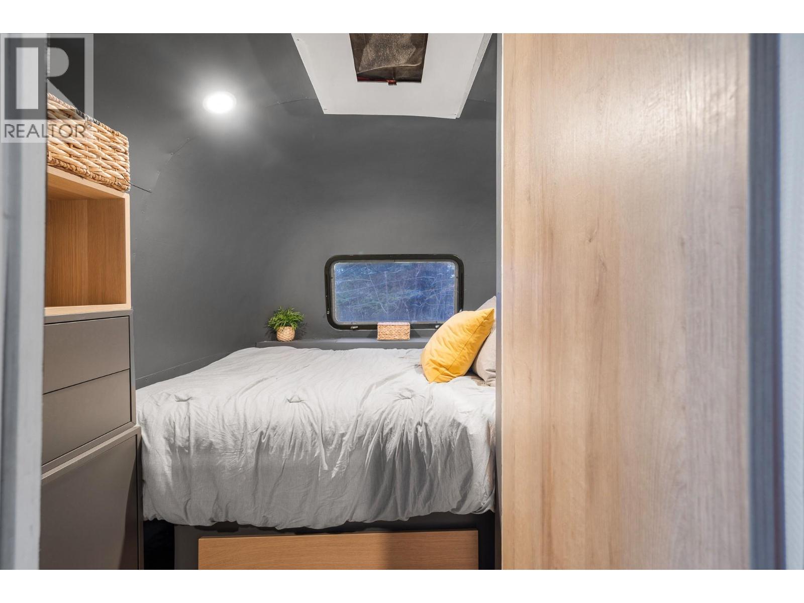  6474 Deer Run Road, Magna Bay