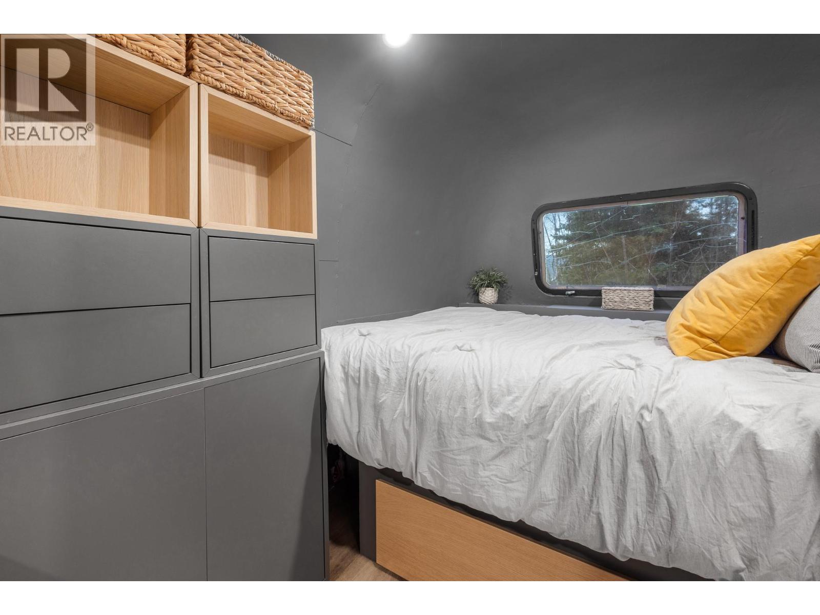  6474 Deer Run Road, Magna Bay