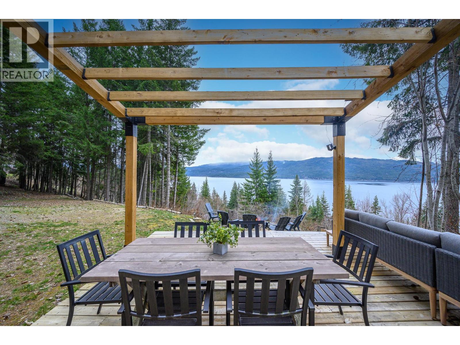  6474 Deer Run Road, Magna Bay