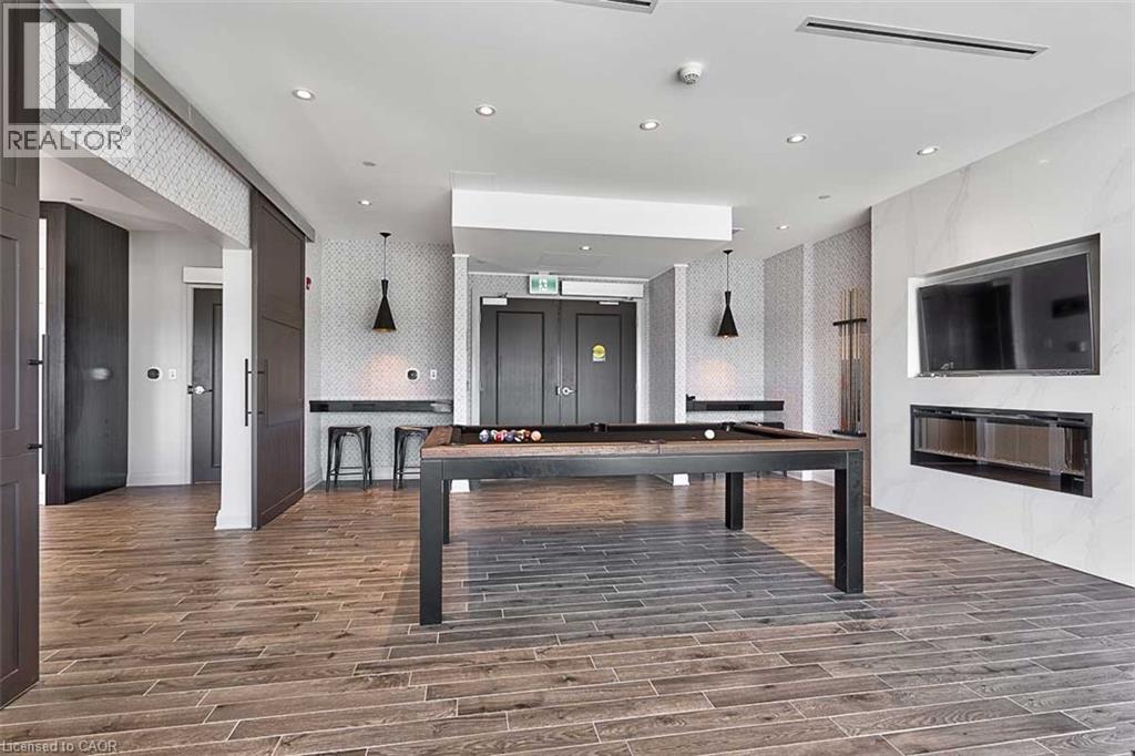 #121 102 GROVEWOOD COMMON - 29