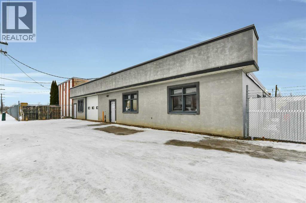 
          4727 60 Street
            <br/>
            <span>Red Deer</span>
            , 
            <span>AB</span>
             <span>T4N2N8</span>
        